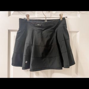 Lululemon tennis skirt, size 4 tall